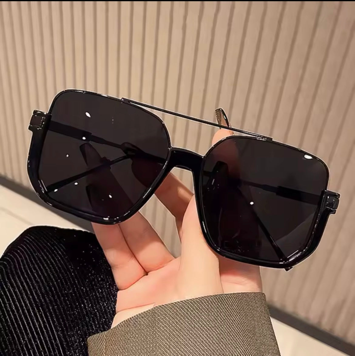 Vintage Shades in Black