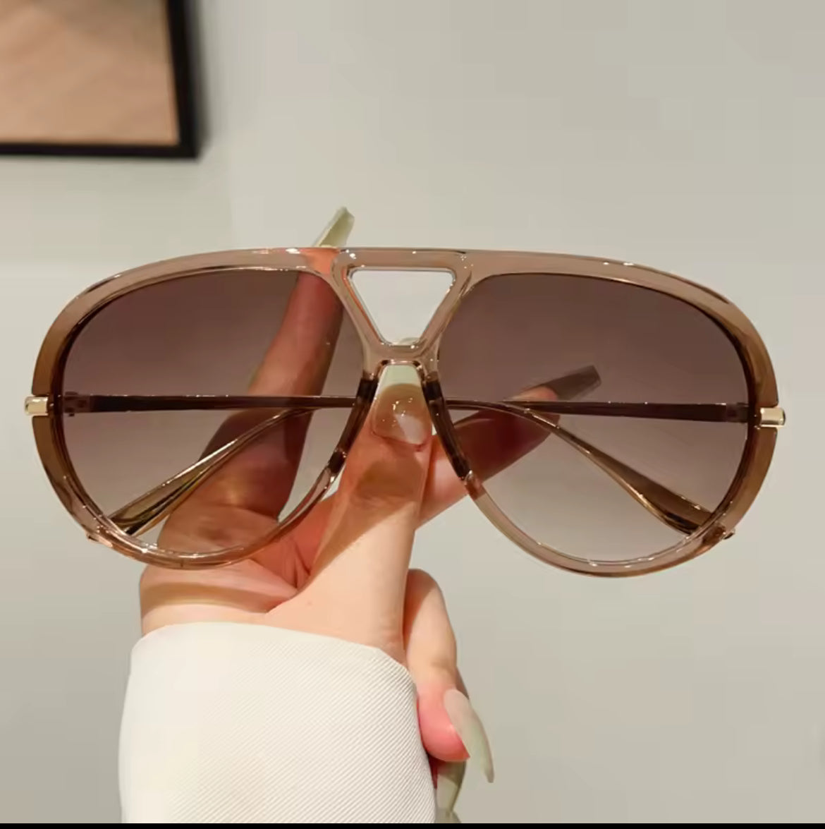 Beige Diva Shades